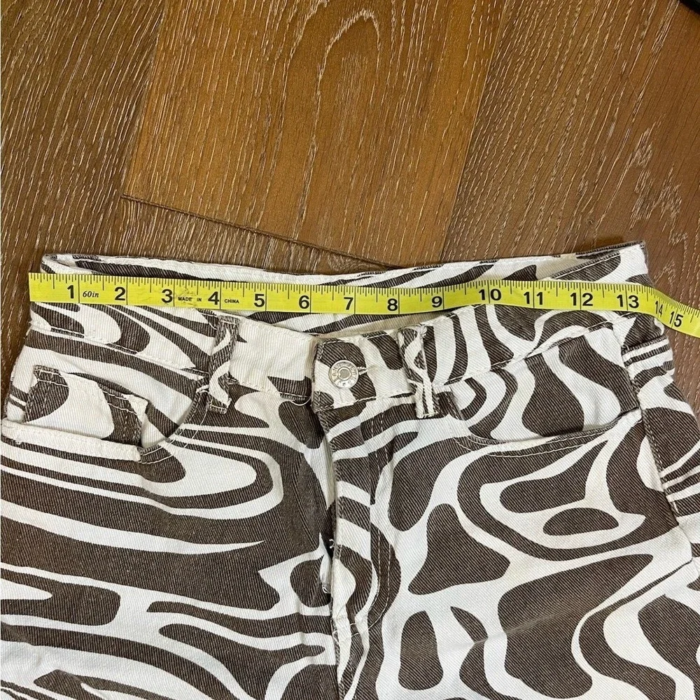 SHEIN Brown White Psychedelic Swirl Hi Rise Straight Leg‎ Raw Hem Jeans Size S 4